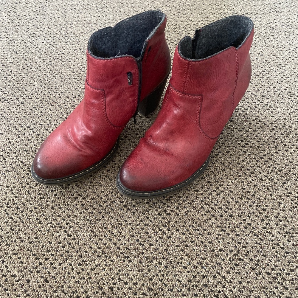 Ankle boots